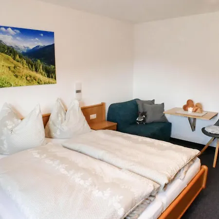 Проживание в семье Haus Holzer Ваграйн